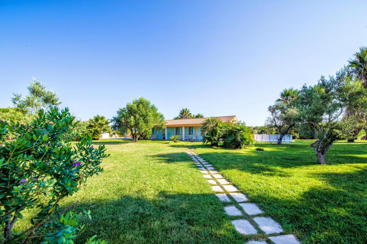 Agriturismo Is Cortillaris Кабрас Экстерьер фото