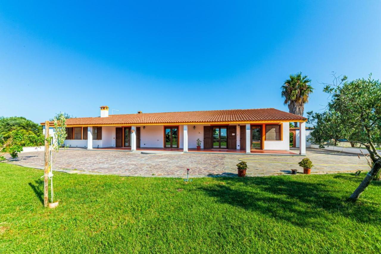 Agriturismo Is Cortillaris Кабрас Экстерьер фото