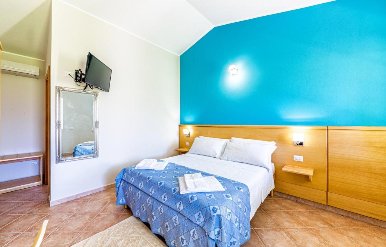 Agriturismo Is Cortillaris Кабрас Экстерьер фото